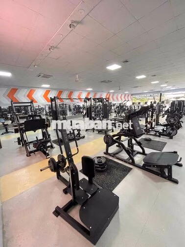 lễ tân phòng gym Gò Vấp
