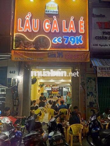 Tuyển phục vụ ca chiều tại quận 10