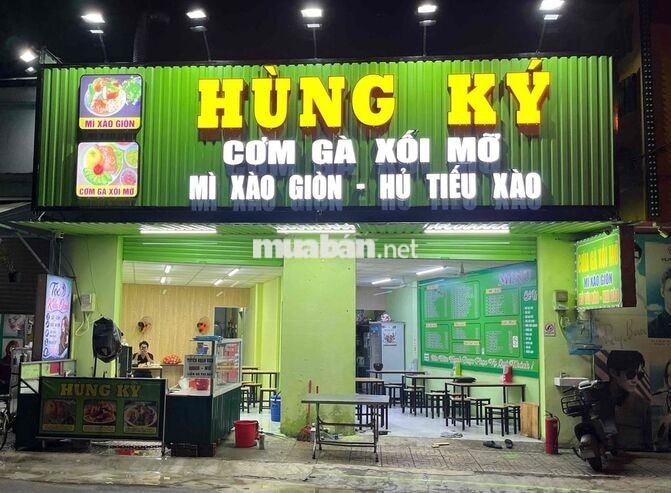 tuyên nv phụ quán cơm gà