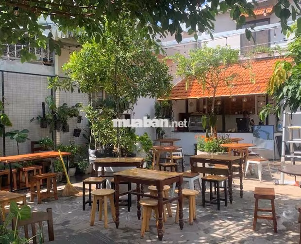 TUYỂN DỤNG NHÂN VIÊN PHỤC VỤ/PHA CHẾ
