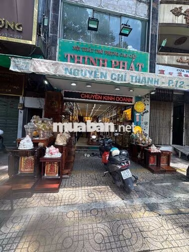 *** NAM PHỤ BÁN HÀNG