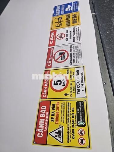 cần tuyển thợ gia công chữ quảng cáo