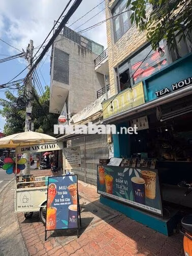 TUYỂN NHÂN VIÊN PHA CHẾ TRÀ SỮA
