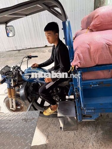 tuyển giao hàng xe máy xe ba gác