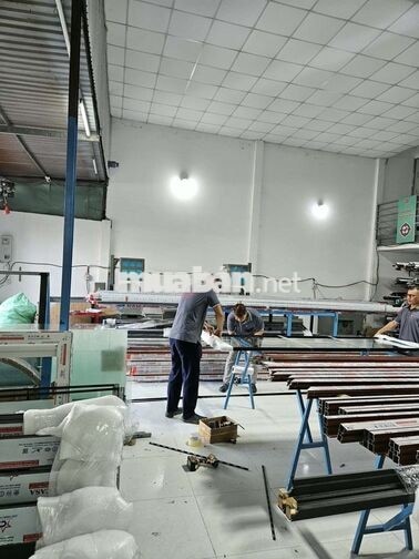 TUYỂN THỢ , PHỤ HỌC VIỆC