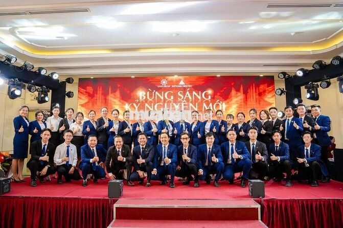 TUYỂN DỤNG 2 NAM 2 NỮ LÀM VIỆC TẠI CẦN THƠ