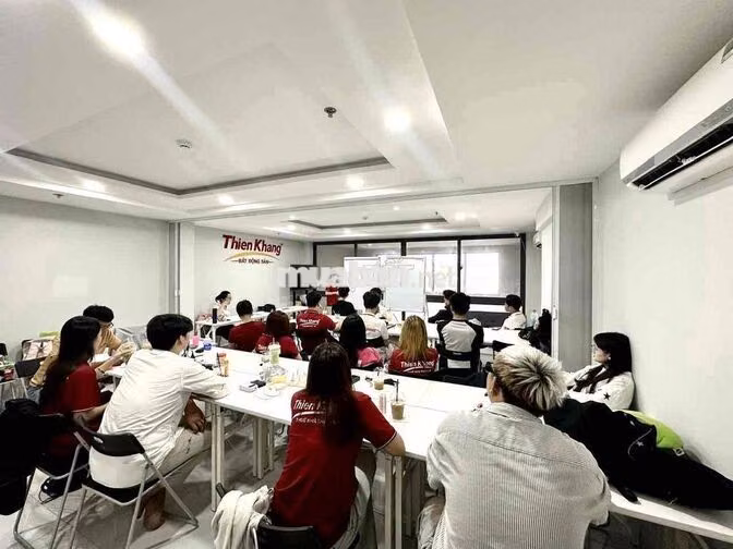 DẪN KHÁCH XEM PHÒNG TRỌ - HỖ TRỢ CHỐT HỢP ĐỒNG