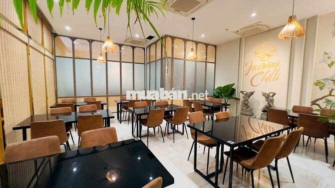 Tuyển 6 nhân viên phục vụ nhà hàng Thái