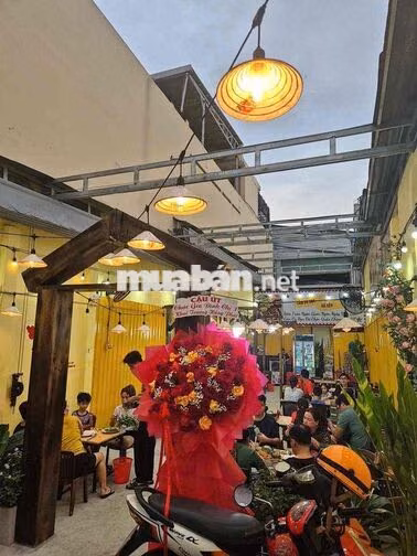 cần tuyển nhân viên phục vụ 17h đến 23h