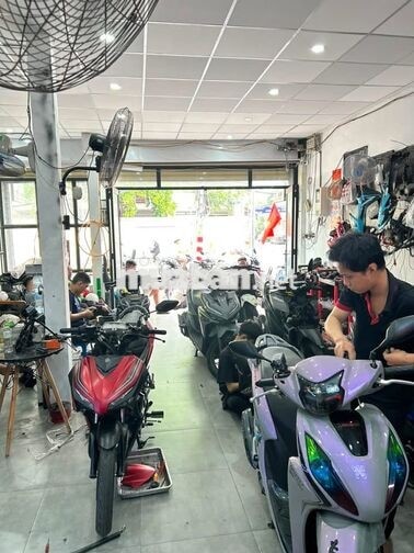 Tuyển thợ sửa xe . Học nghề có lương