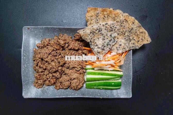 CẦN TUYỂN NHÂN VIÊN LẨU BÒ QUANG KHẢI