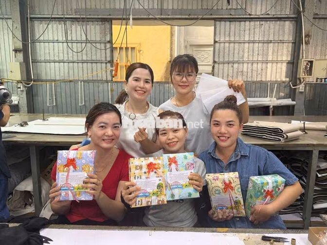 THỜI VỤ ỦI ĐỔ VÀ TREO ÁO QUẦN