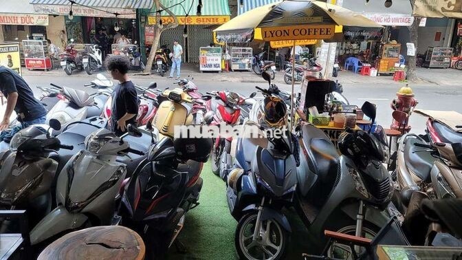 Tuyển Dụng Phục Vụ Pha Chế Lyon Coffee Quận 11