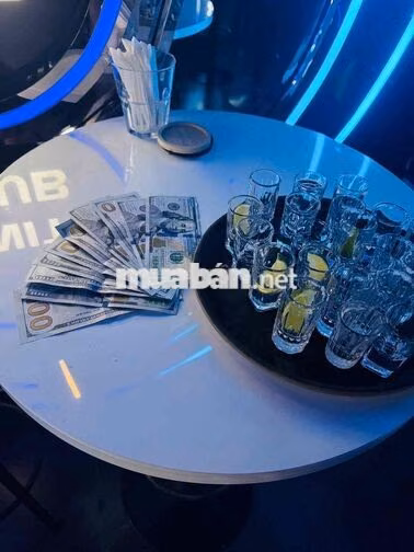 TUYỂN DỤNG PHỤC VỤ NỮ