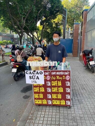 Pha chế tại quầy cà phê mang đi Q1 Q3