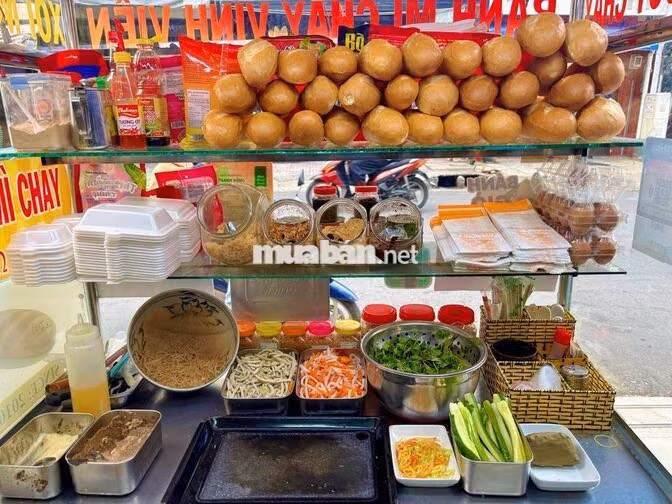 [BAO ĂN Ở, KO CẦN KN] 2 NỮ BÁN BÁNH MÌ QUẬN 10