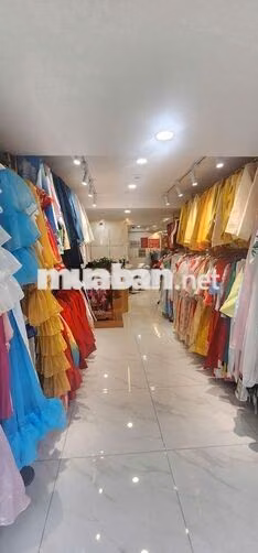 TUYỂN DỤNG QUẨN LÝ + NV BÁN QUẦN ÁO + GIẶT QUẦN ÁO