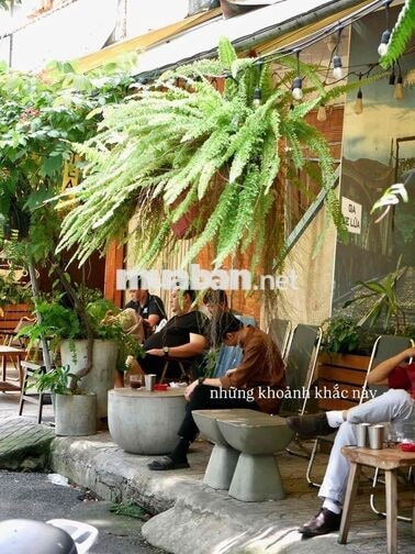 Tuyển phục vụ pha chế full time