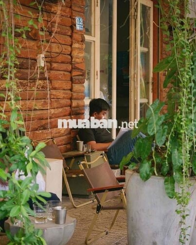Tuyển phục vụ pha chế full time