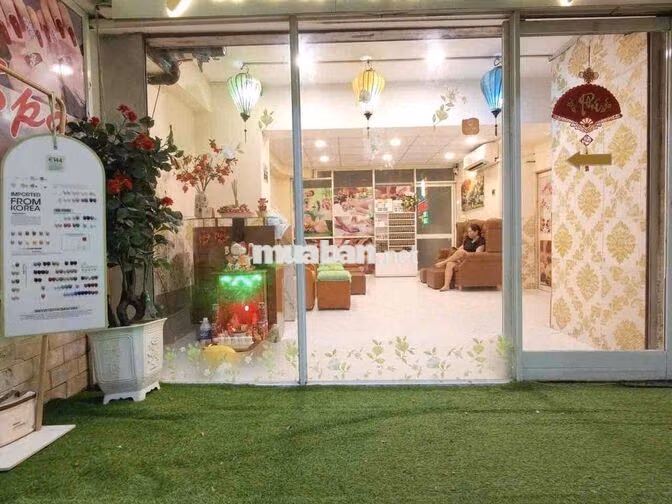 TUYỂN KTV SPA NGAY CHỢ BẾN THÀNH