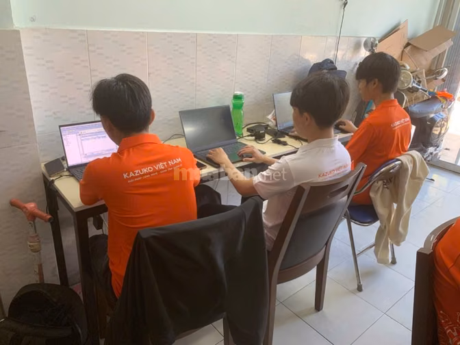 Nhân Viên Kinh Doanh Phần Mềm Thiết Bị