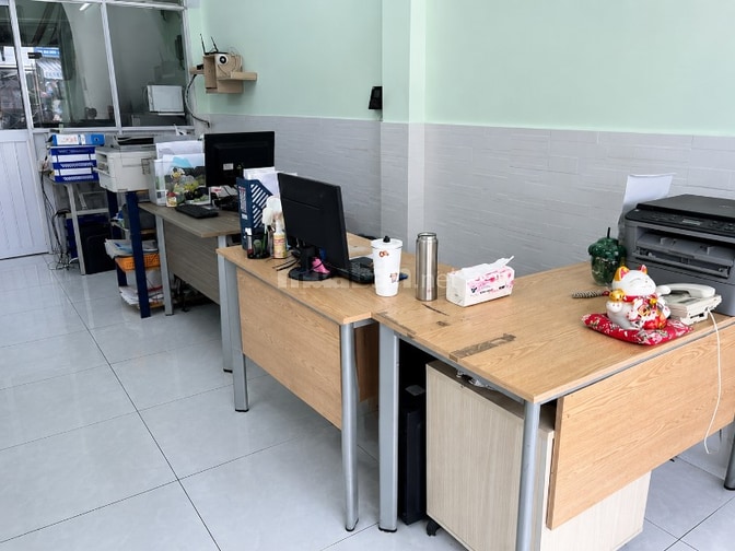 Tuyển Nữ Nhân viên Kinh doanh Bất động sản