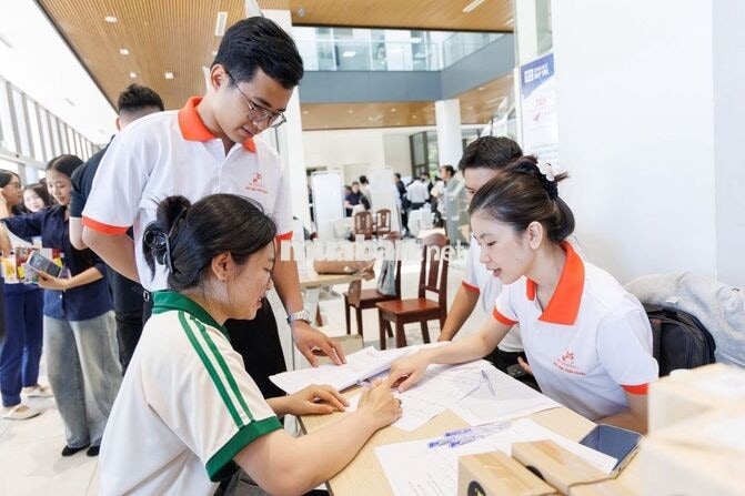 Vị trí: Chuyên viên Tư vấn Khách hàng