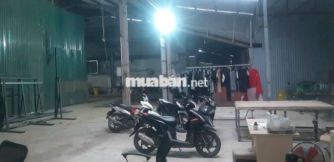 TUYỂN PHỤ XE TẢI 1.25T VÀ CÔNG NHÂN LÀM KÍNH
