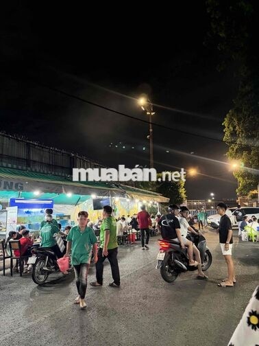 cần *** phục vụ salat gỏi rửa chén