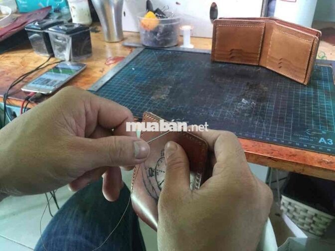 Tuyển nữ thợ phụ xưởng quà tặng thủ công