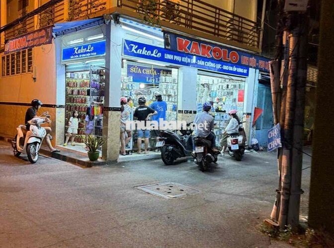 tuyển nhân viên phụ bán tại cửa hàng phụ kiện