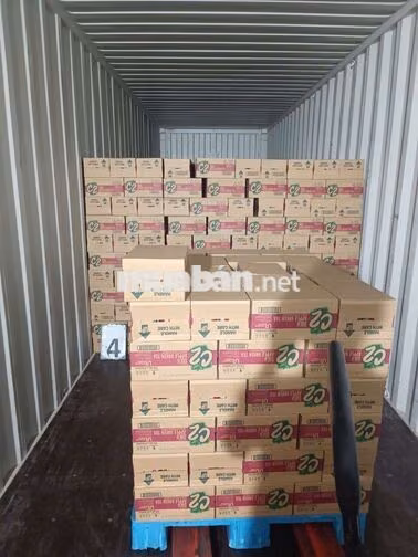 tuyển nam có sức khỏe làm bốc xếp