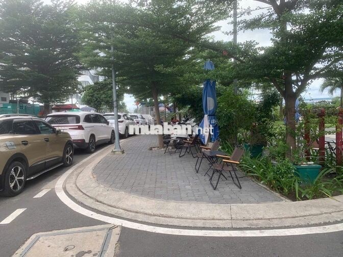 COFFEE ISLAND TUYỂN ĐỒNG ĐỘI – PHA CHẾ & PHỤC VỤ