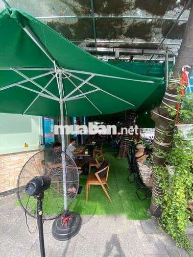 Nhân Viên Pha Chế, Phục Vụ
