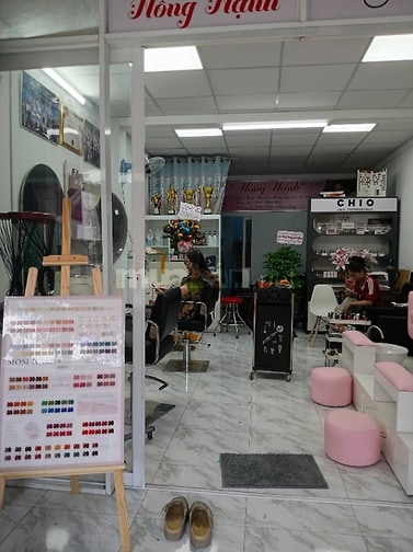 Cần tuyển 2 thợ làm làm Nail - Gội đầu tại Bình Tân - TPHCM