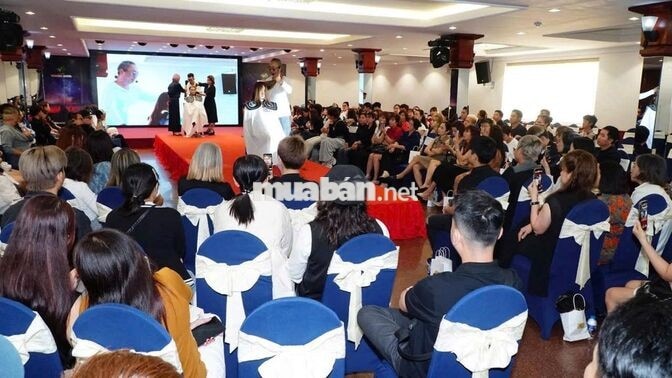 NHÂN VIÊN KINH DOANH THỊ TRƯỜNG NGÀNH TÓC Q7