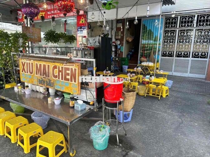 TUYỂN NỮ PHỤC VỤ CA 6 TIẾNG LƯƠNG + THƯỞNG 6TR5