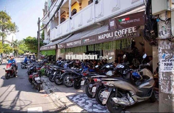 Tuyển nhân viên quán cà phê