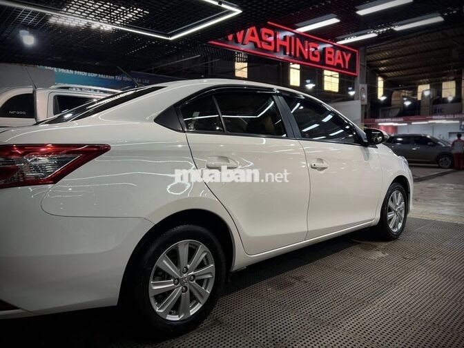 KỸ THUẬT VIÊN CHĂM SÓC XE