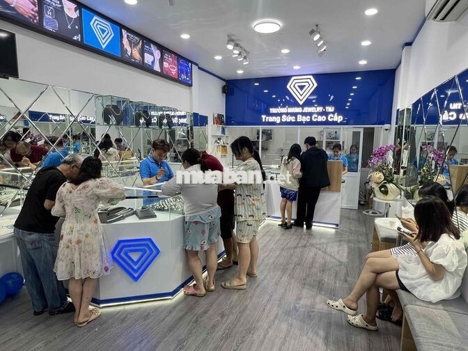TUYỂN DỤNG PARTIME TƯ VẤN TRANG SỨC Q3
