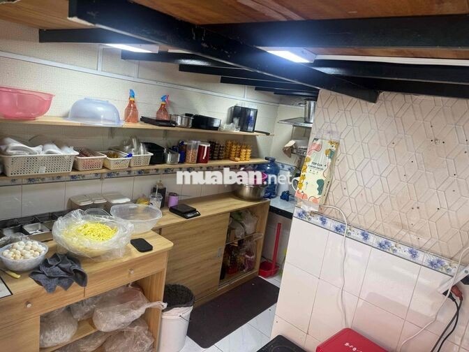 Tuyển 3 Nữ Nhân Viên Bánh Tráng Trộn Trên AppFood