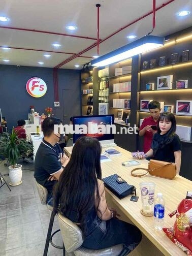 Nhân Viên Bán Hàng Apple Quận 1