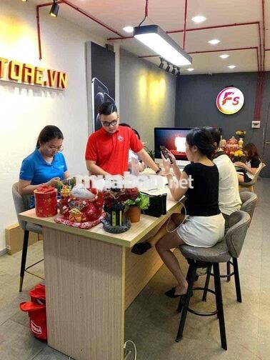 Nhân Viên Bán Hàng Apple Quận 1