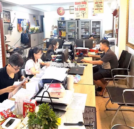 TUYỂN GIAO HÀNG XE MÁY TẠI HOÀNG MAI HÀ NỘI