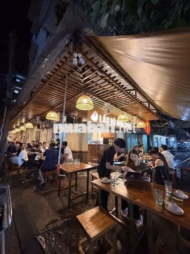Tuyển nhân viên phục vụ