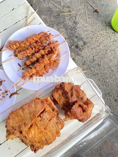Tuyển nhân viên nữ phụ bán quán cơm tấm
