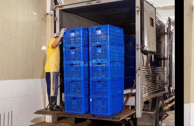 Cần tuyển gấp lao động, phụ bếp và tài xế giao hàng