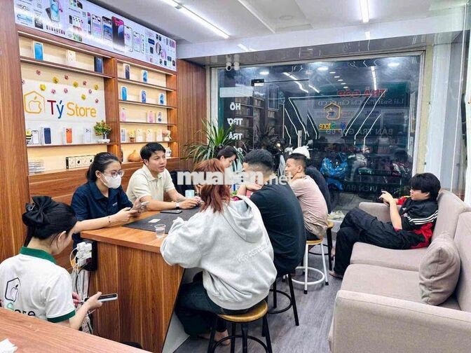 📢 TÝ STORE TUYỂN ĐỒNG ĐỘI 📢  📱 Vị trí: Nhân viên b