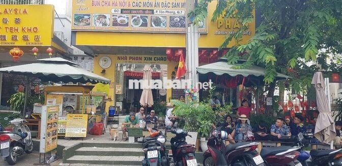 Nhà Phan Tuyển nhân viên phục vụ Q7