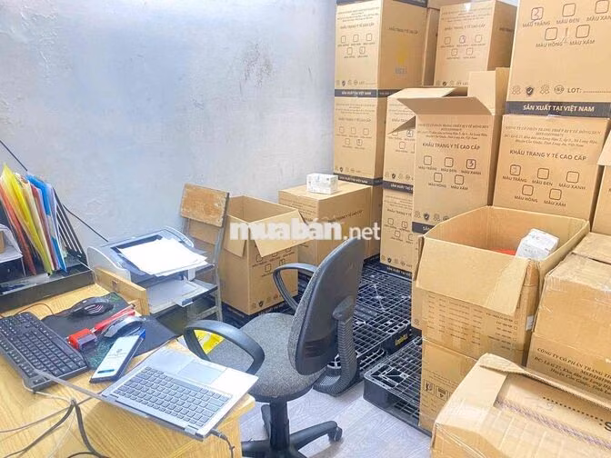 Tuyển 2 nam giao hàng vật tư y tế nhà thuốc